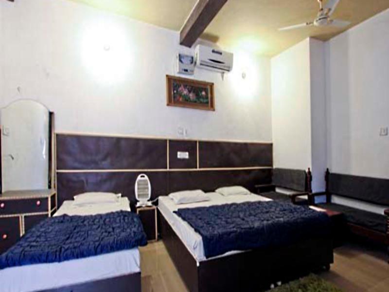 Spot On 48690 Hotel Host 아그라 외부 사진