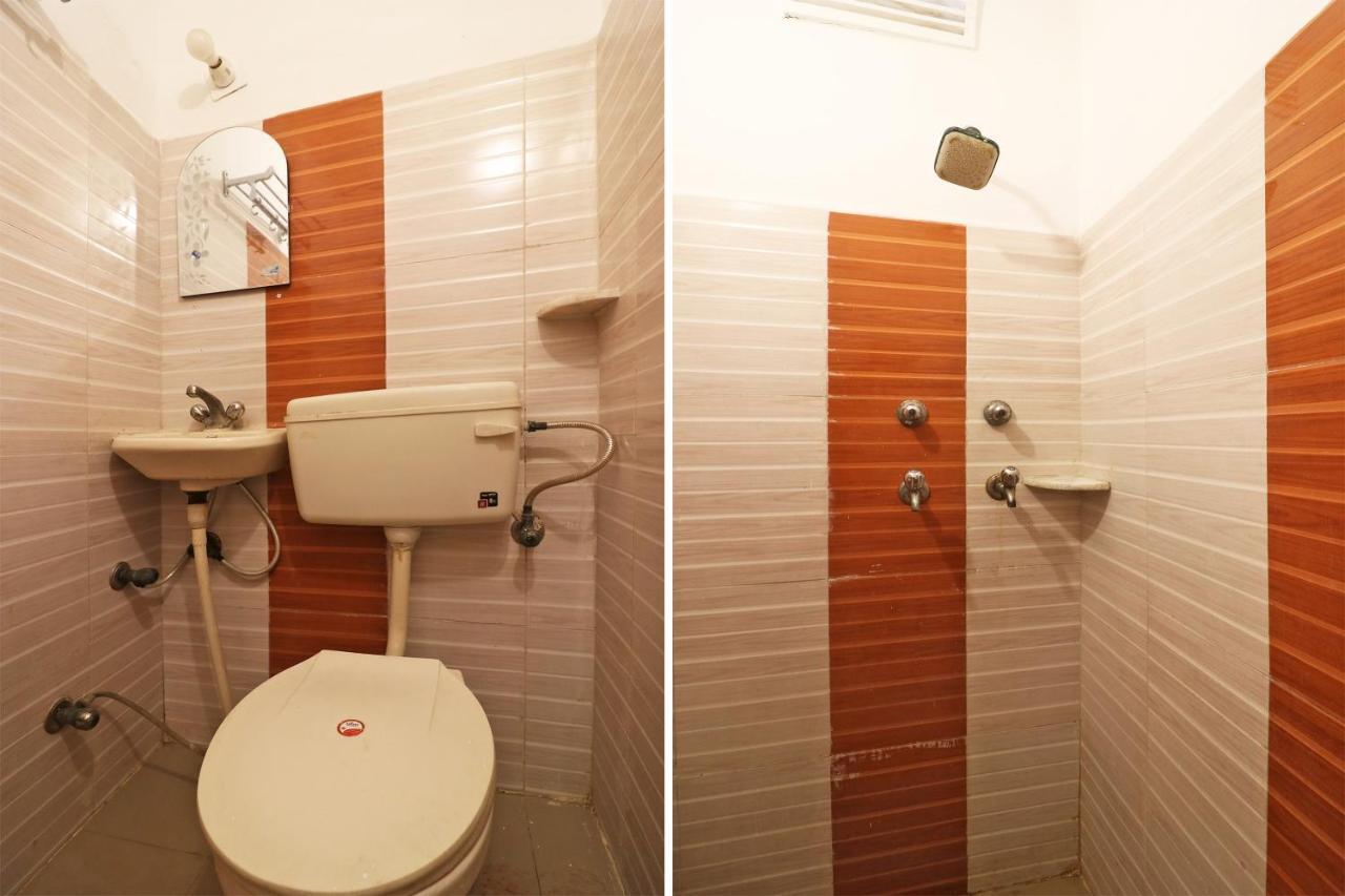 Spot On 48690 Hotel Host 아그라 외부 사진